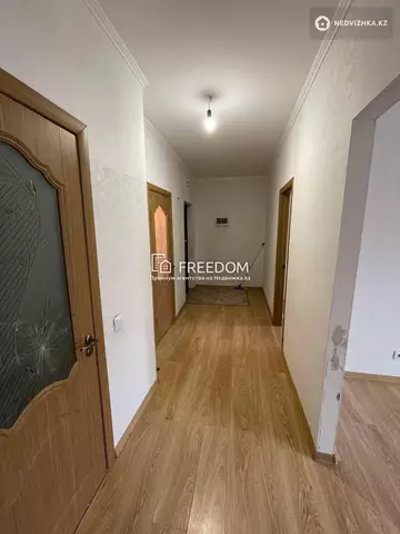 1-комнатная квартира, этаж 10 из 12, 51 м²