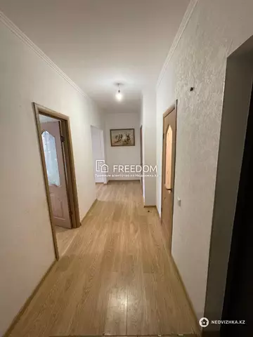 1-комнатная квартира, этаж 10 из 12, 51 м²