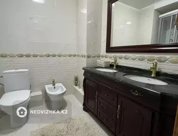 3-комнатная квартира, этаж 14 из 14, 85 м²