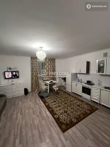 1-комнатная квартира, этаж 3 из 7, 37 м²