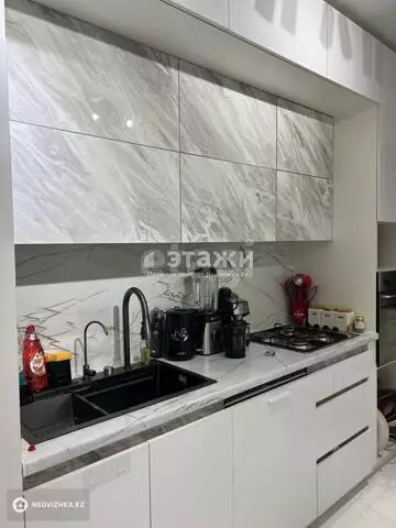 4-комнатная квартира, этаж 9 из 9, 114 м²