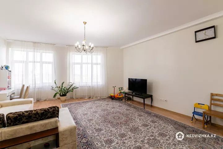 91.7 м², 2-комнатная квартира, этаж 4 из 7, 92 м², изображение - 1