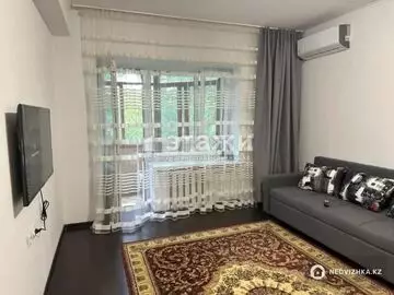 1-комнатная квартира, этаж 4 из 4, 33 м²