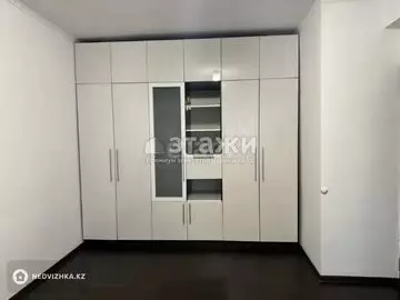 1-комнатная квартира, этаж 4 из 4, 33 м²