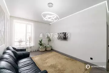 3-комнатная квартира, этаж 3 из 10, 76 м²