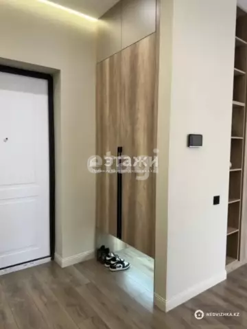 2-комнатная квартира, этаж 10 из 12, 49 м²