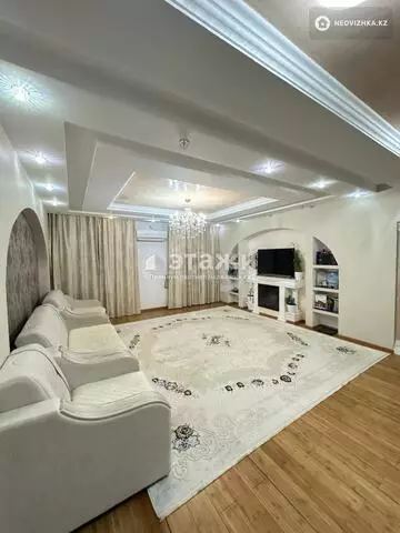 3-комнатная квартира, этаж 2 из 12, 99 м²