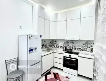 1-комнатная квартира, этаж 6 из 9, 38 м²