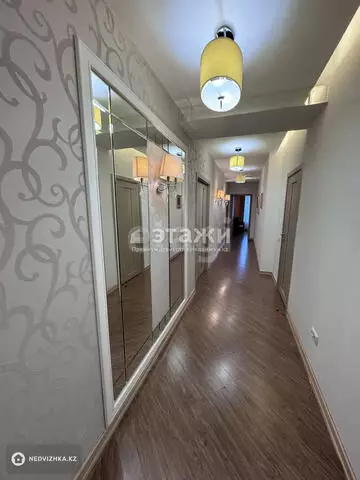 3-комнатная квартира, этаж 5 из 10, 128 м²