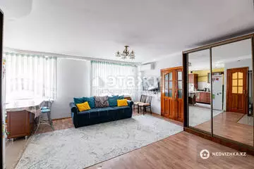 2-комнатная квартира, этаж 3 из 5, 42 м²