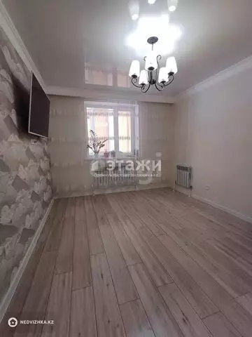 3-комнатная квартира, этаж 1 из 8, 57 м²