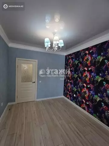 3-комнатная квартира, этаж 1 из 8, 57 м²