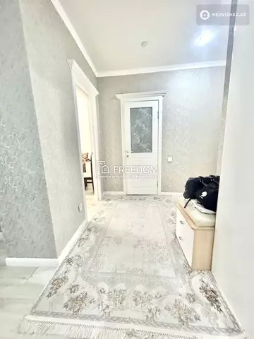 2-комнатная квартира, этаж 4 из 16, 58 м²