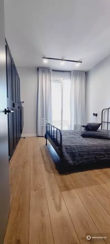 2-комнатная квартира, этаж 18 из 18, 57 м²