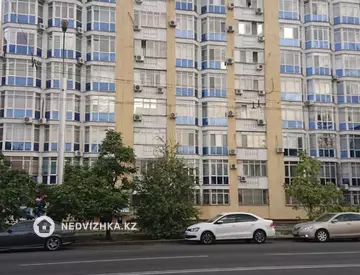 5-комнатная квартира, этаж 9 из 10, 125 м²