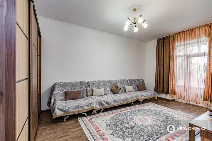 48 м², 2-комнатная квартира, этаж 3 из 3, 48 м², посуточно, изображение - 1