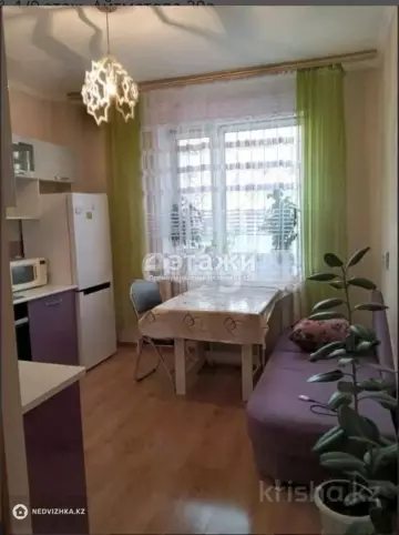 1-комнатная квартира, этаж 1 из 9, 38 м²