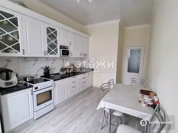 2-комнатная квартира, этаж 3 из 5, 62 м²