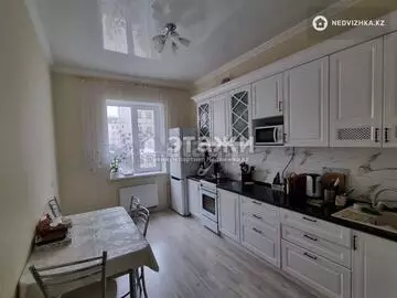 2-комнатная квартира, этаж 3 из 5, 62 м²