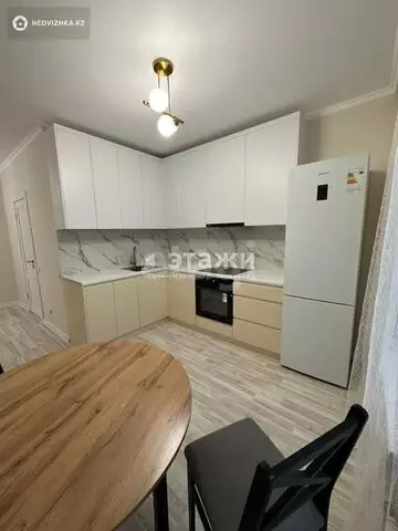 1-комнатная квартира, этаж 4 из 9, 40 м²