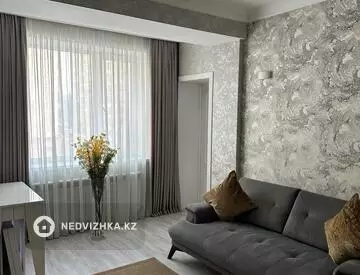 2-комнатная квартира, этаж 4 из 13, 65 м²