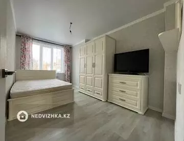 3-комнатная квартира, этаж 1 из 13, 83 м²