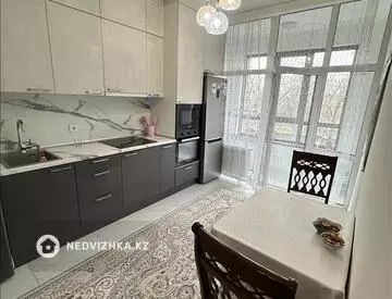 2-комнатная квартира, этаж 1 из 12, 60 м²