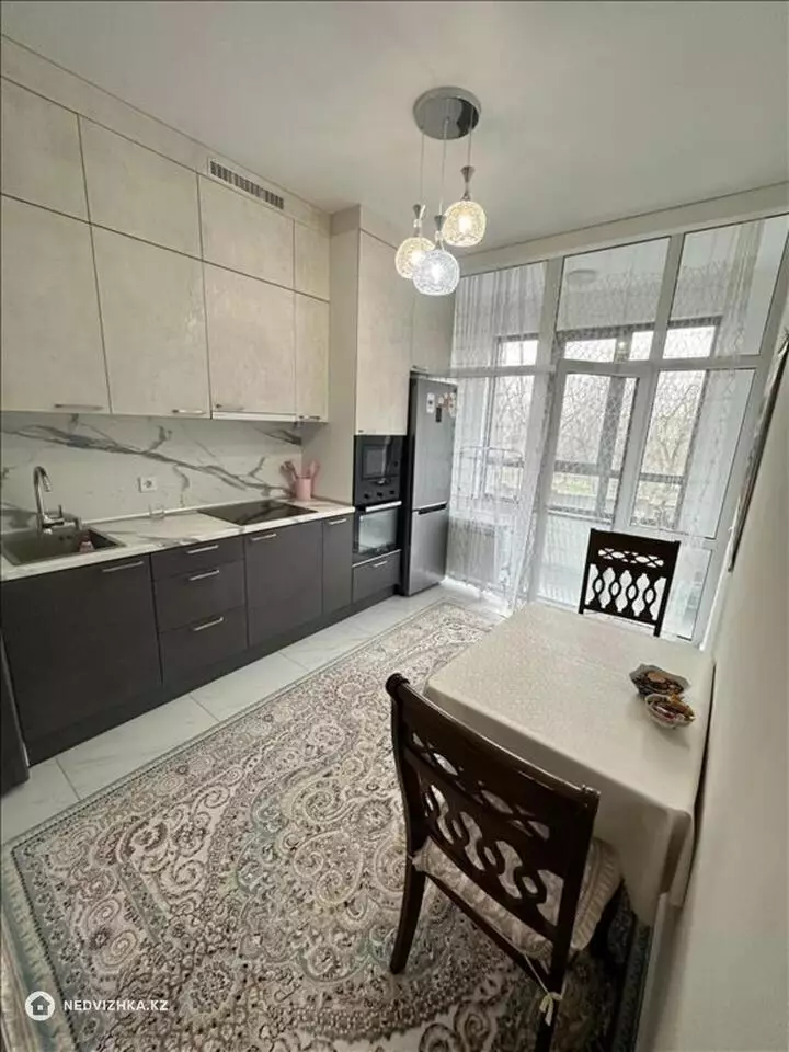 60 м², 2-комнатная квартира, этаж 1 из 12, 60 м², изображение - 1