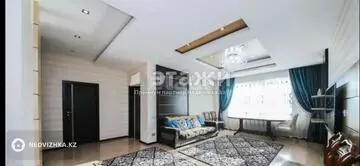 3-комнатная квартира, этаж 13 из 17, 111 м²