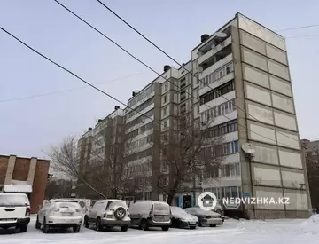 3-комнатная квартира, этаж 9 из 9, 74 м²