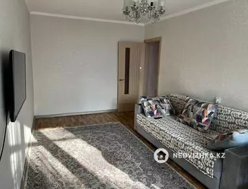 2-комнатная квартира, этаж 3 из 4, 42 м²