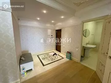 5-комнатная квартира, этаж 5 из 18, 311 м²