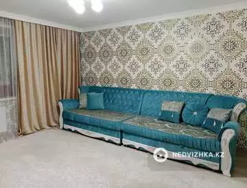 3-комнатная квартира, этаж 4 из 10, 79 м²