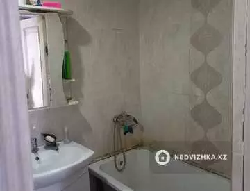 2-комнатная квартира, этаж 4 из 9, 45 м²