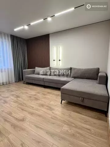 2-комнатная квартира, этаж 11 из 18, 65 м², на длительный срок