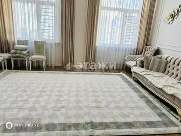 3-комнатная квартира, этаж 11 из 13, 135 м²