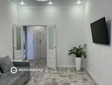 80 м², 3-комнатная квартира, этаж 2 из 9, 80 м², изображение - 1