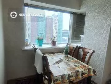 3-комнатная квартира, этаж 11 из 43, 90 м²