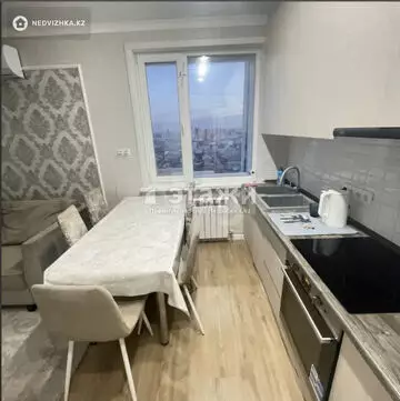 3-комнатная квартира, этаж 24 из 24, 60 м²