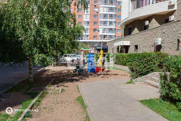 3-комнатная квартира, этаж 9 из 18, 110 м²
