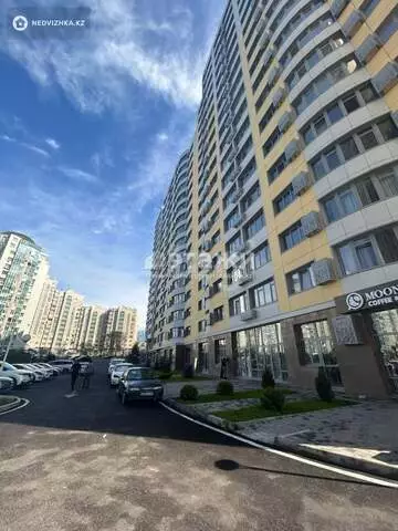 2-комнатная квартира, этаж 13 из 17, 80 м²