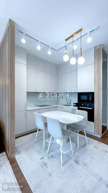 2-комнатная квартира, этаж 11 из 12, 55 м², на длительный срок