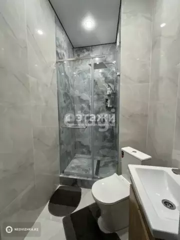 4-комнатная квартира, этаж 2 из 17, 127 м²
