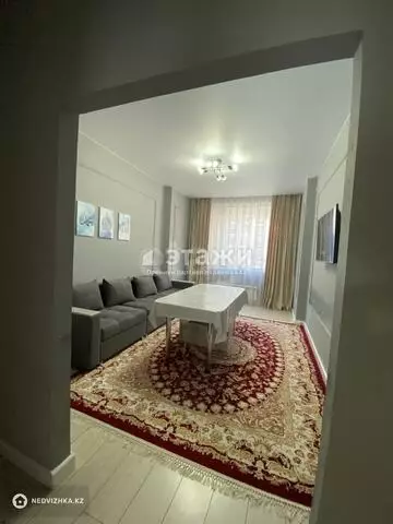 2-комнатная квартира, этаж 2 из 12, 61 м²