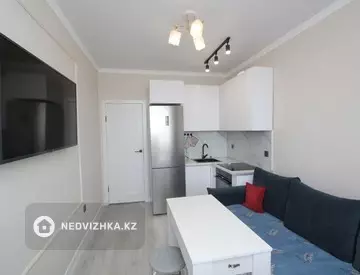 2-комнатная квартира, этаж 8 из 9, 37 м²