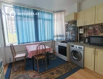 3-комнатная квартира, этаж 4 из 9, 75 м²