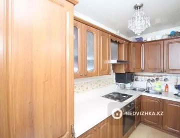 2-комнатная квартира, этаж 10 из 10, 50 м²