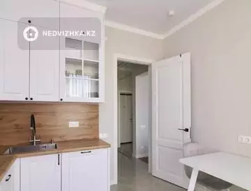 1-комнатная квартира, этаж 3 из 9, 38 м²