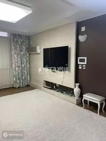 70 м², 2-комнатная квартира, этаж 13 из 34, 70 м², изображение - 1