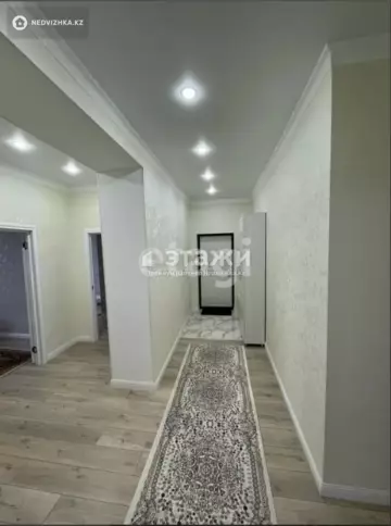 3-комнатная квартира, этаж 1 из 10, 83 м²